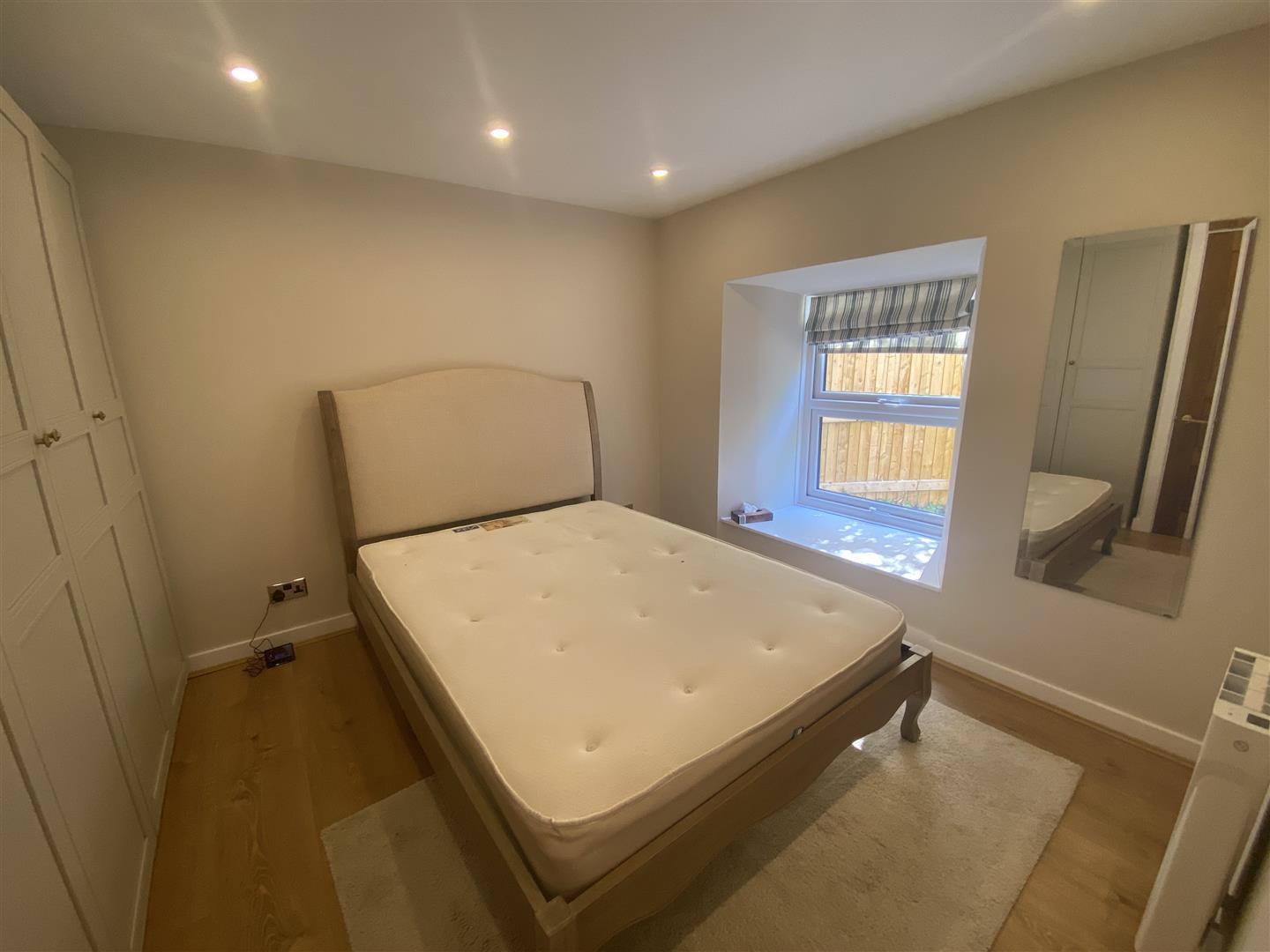 Property Image beab5836-9545-4c6e-832f-4771375089ba