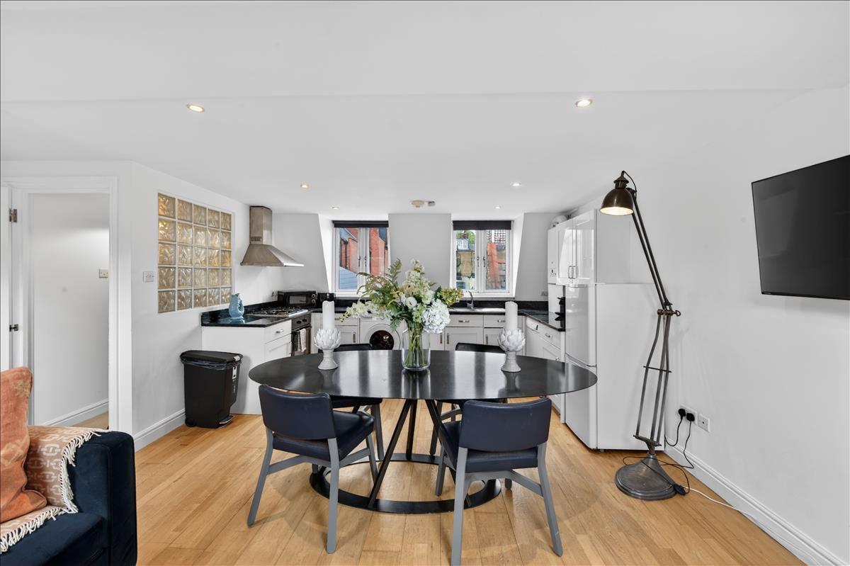Property Image bee7a0bf-c6a9-4724-9427-78442e090d2e