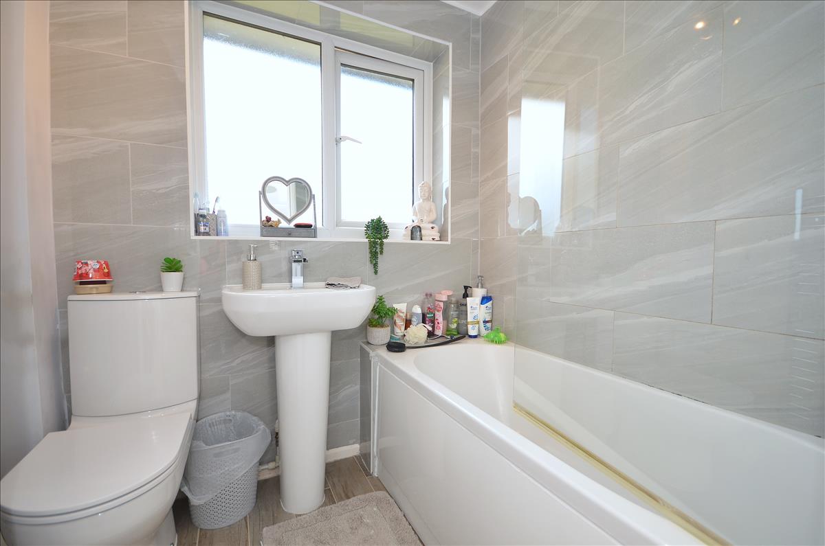 Property Image bf1ddc34-a588-498f-933c-f74bcacc9068