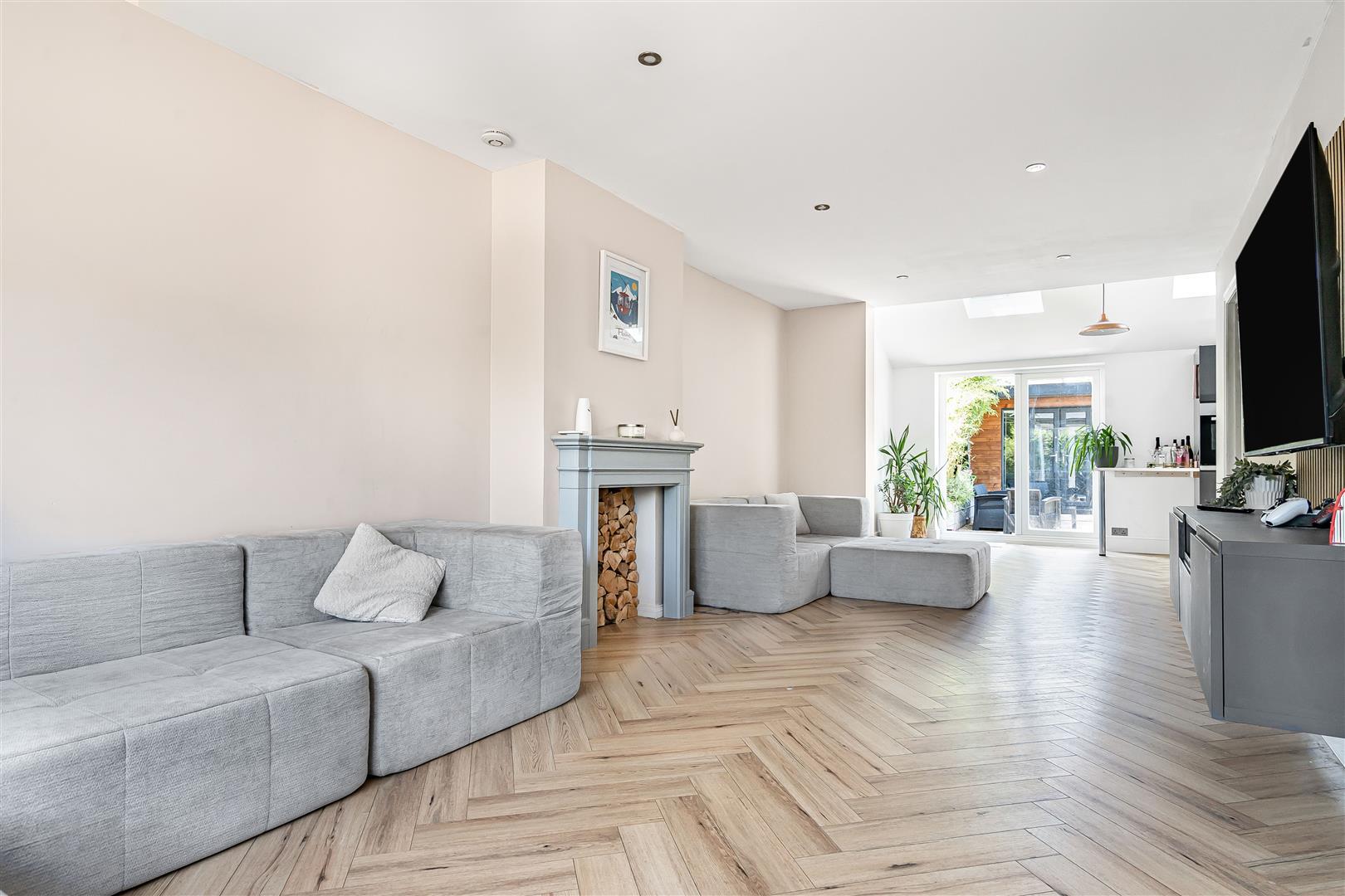 Property Image bf1fe92f-c2c6-4e41-b170-50c89aa67401