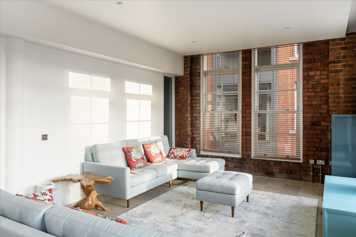 Property Image bf25a2dc-128c-4a6e-85bb-1ed9bd7d3731