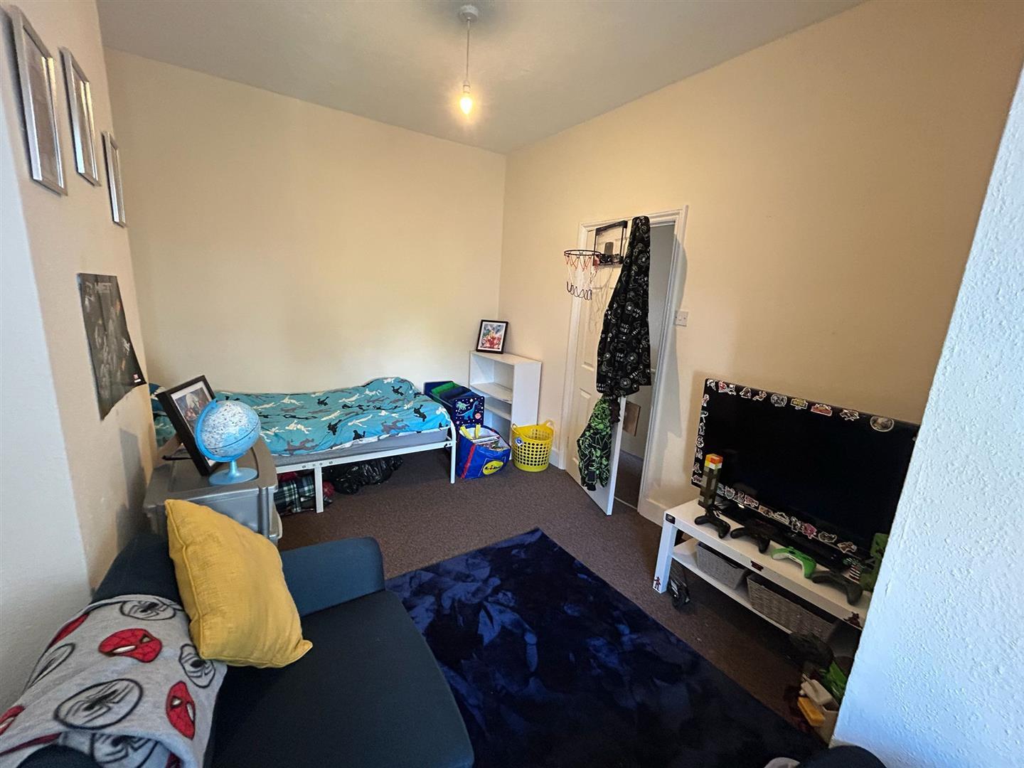 Property Image bf8be143-5b2f-41ce-8cd4-2be7c3ce2150