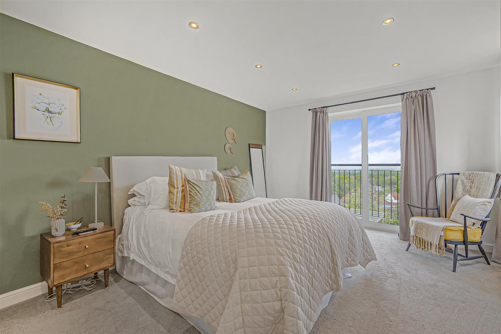 Property Image bfba16b9-ae34-42a9-adf7-1a8d3102db7a