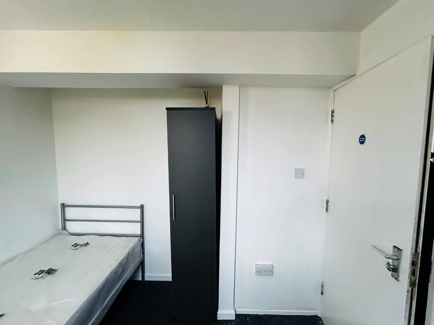 Property Image bfe14b02-ab8e-46c5-8ce7-a8c94d98cb8c