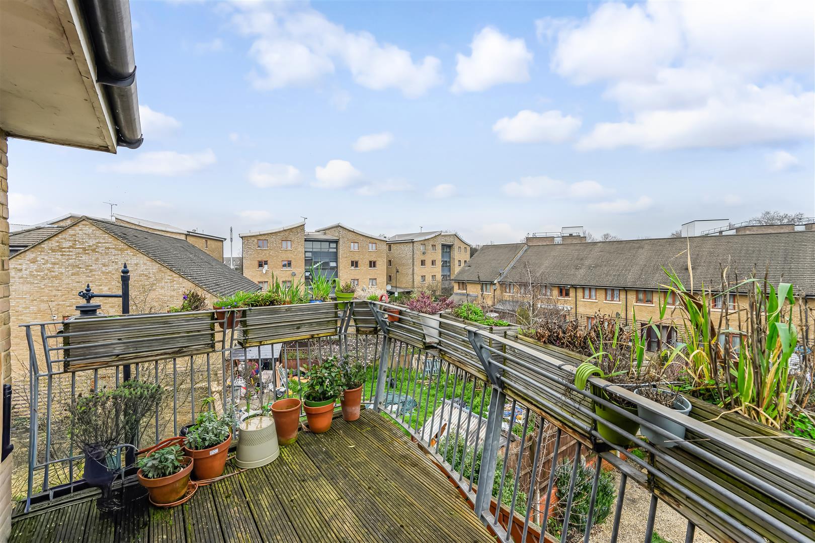 Property Image c002812c-3f1a-4782-87f1-aee46045828d