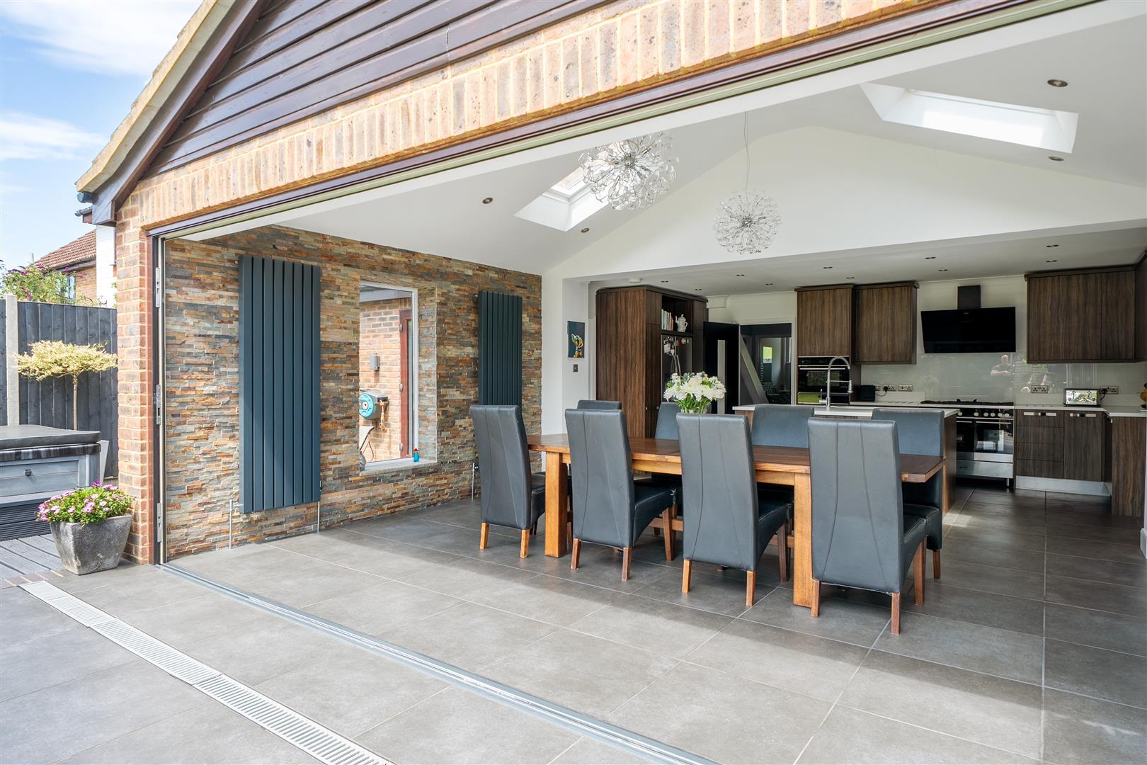Property Image c007d042-e55f-4dc9-80cf-c6ce0c60df95