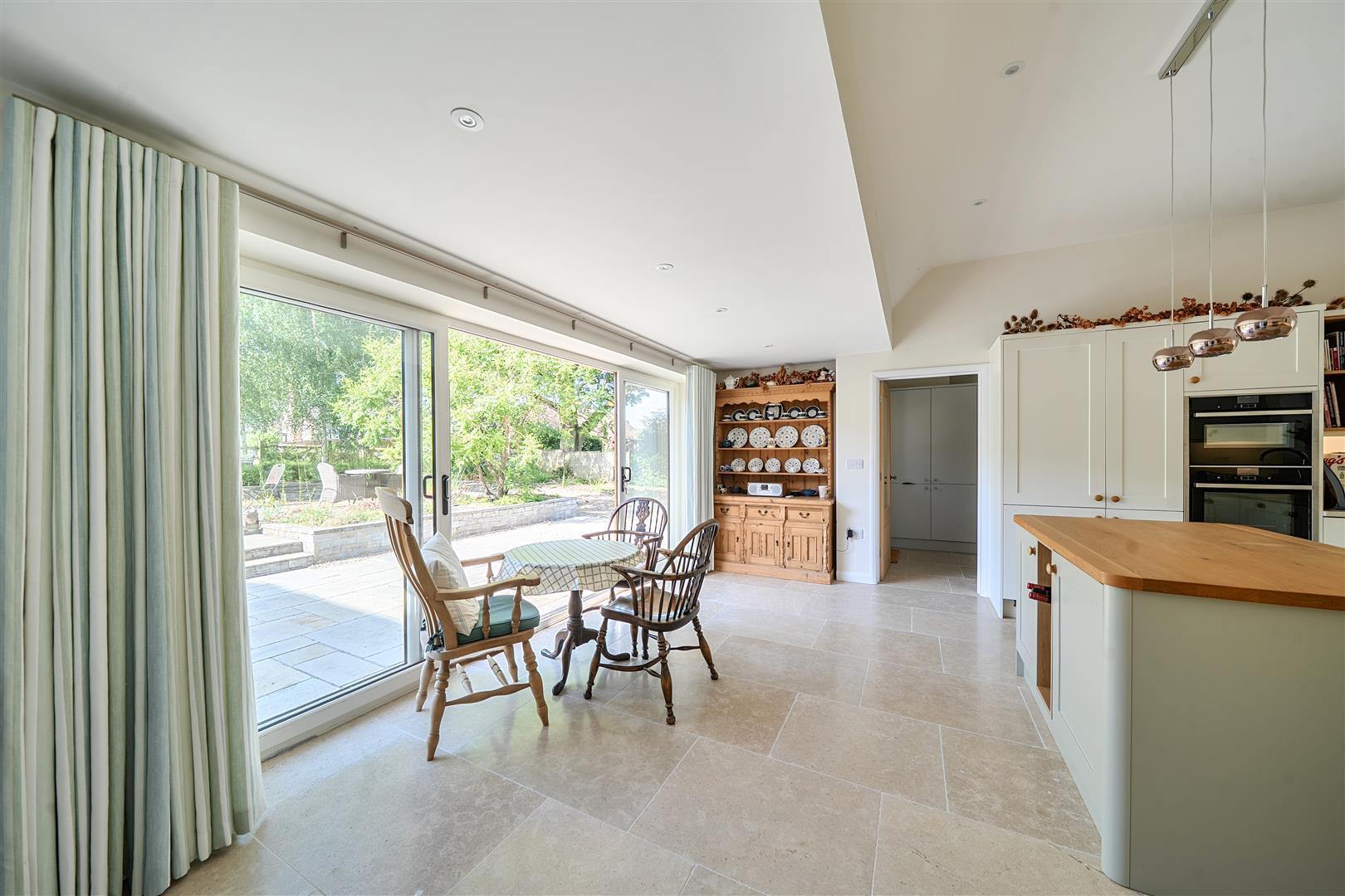 Property Image c00aca33-52d2-4d0b-824a-8111a4b32fb1