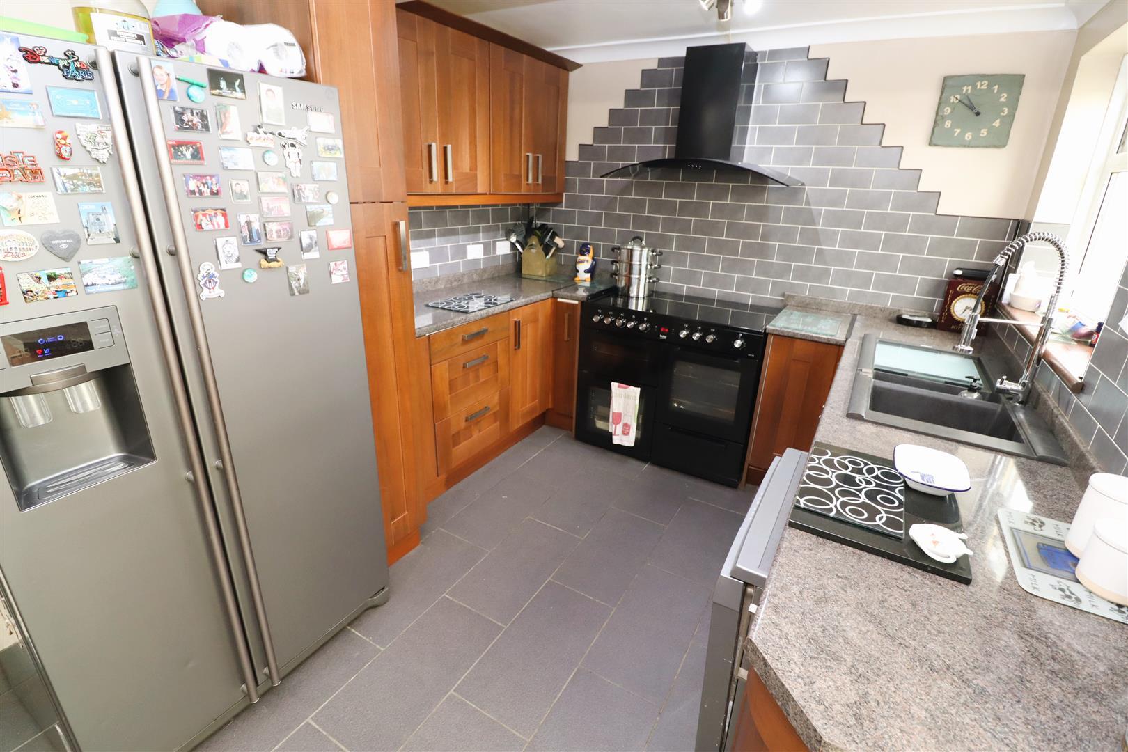 Property Image c012b6de-5ca2-42e4-adcb-d7fbec535528