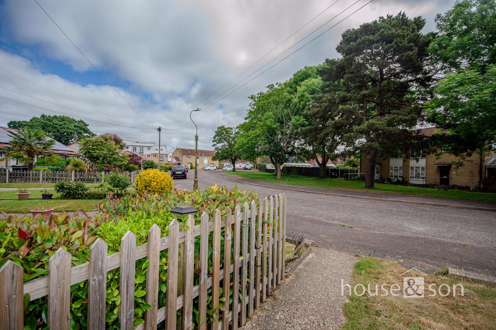 Property Image c0139978-2f3a-424f-80b4-007749c2dbcb