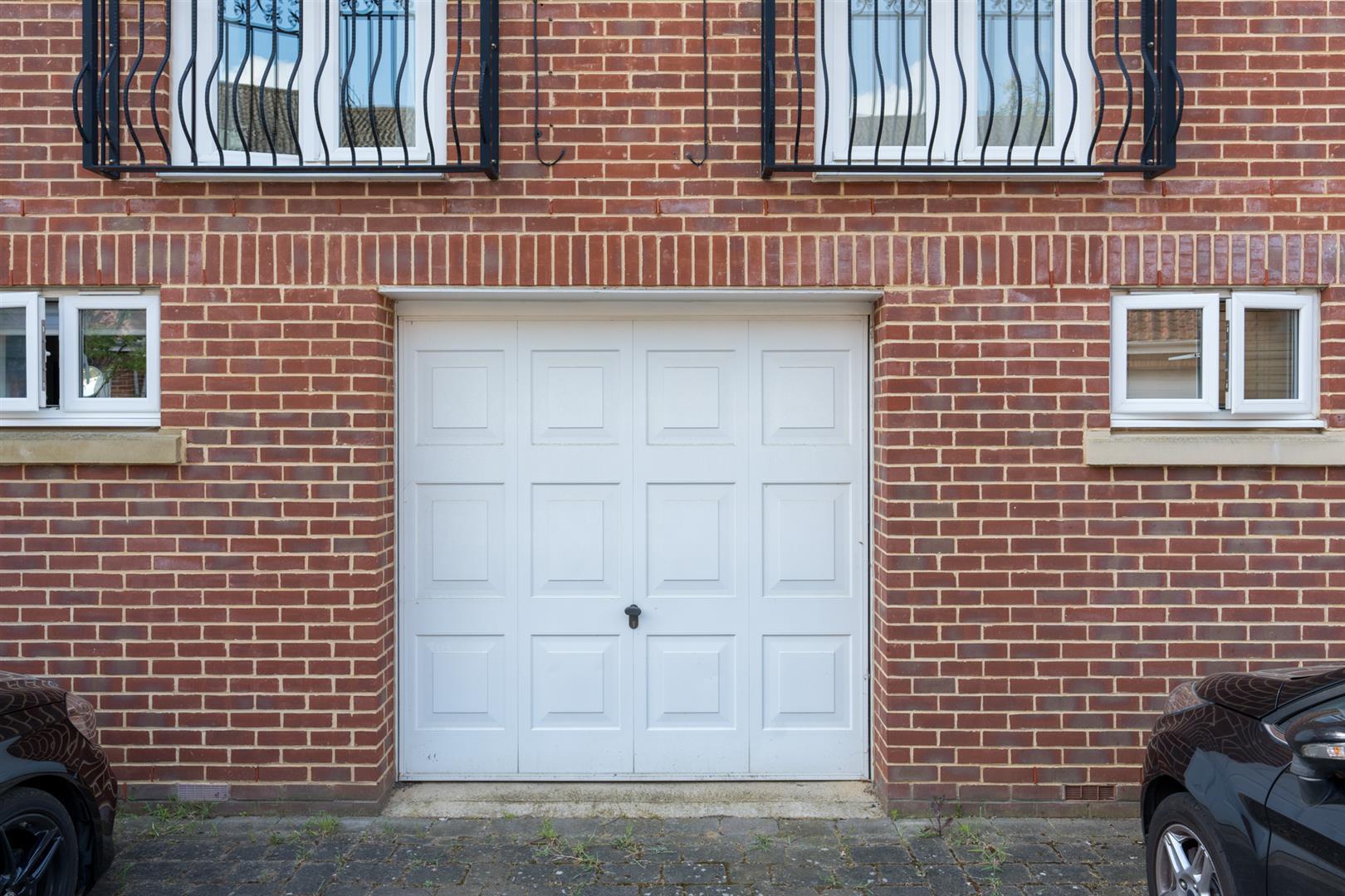 Property Image c014e185-8221-4755-b498-00d4a948dbcc