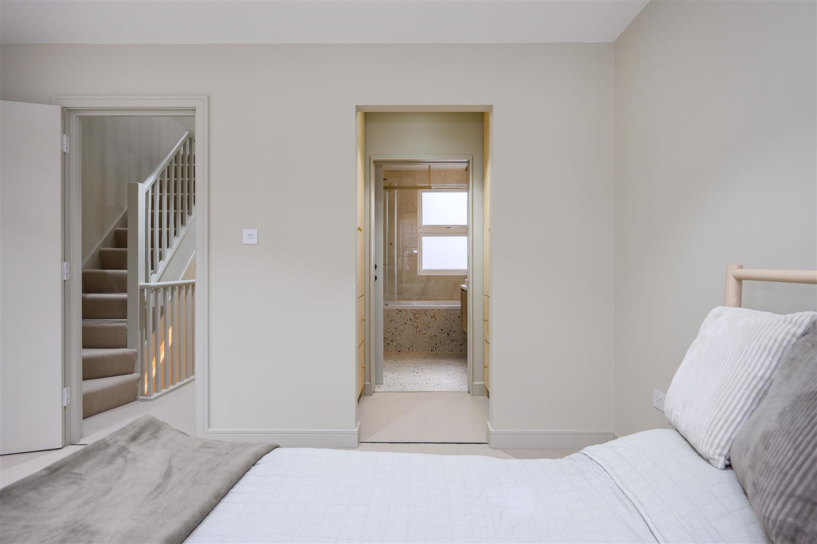 Property Image c01585cf-2d60-4e64-b043-dddf665e4ab9
