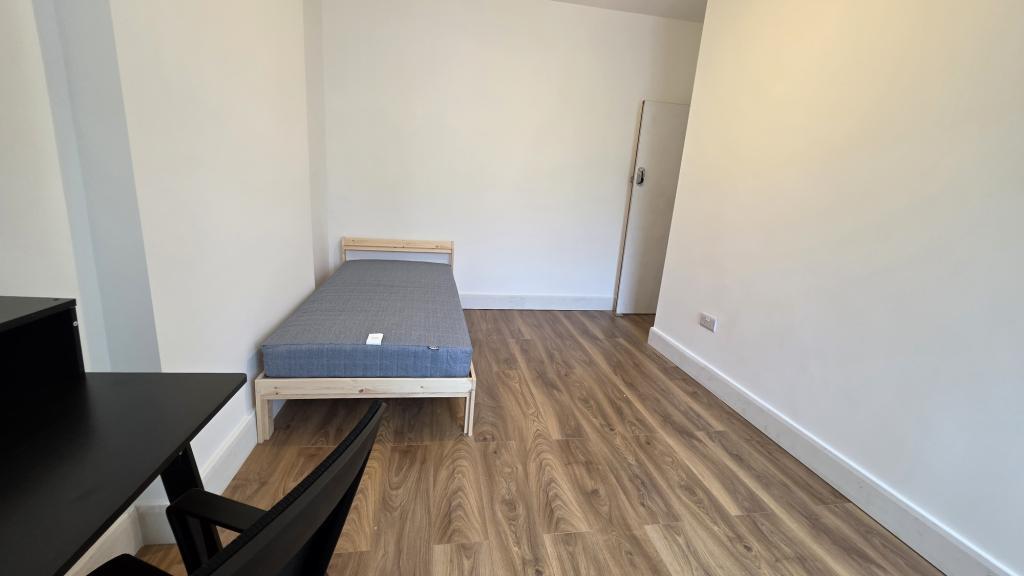 Property Image c01aeb0d-2394-4d5c-a000-27112dcdea5a