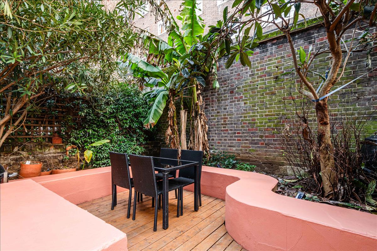 2-bed flat for sale on Leigh Street, Bloomsbury, Camden, WC1H