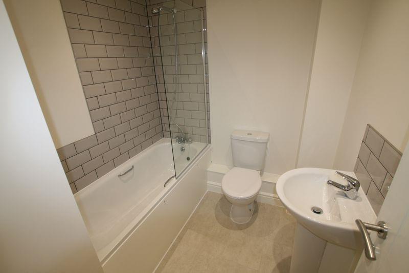 Property Image c03fcd2b-34d5-42b3-8b48-88dbe40066b0