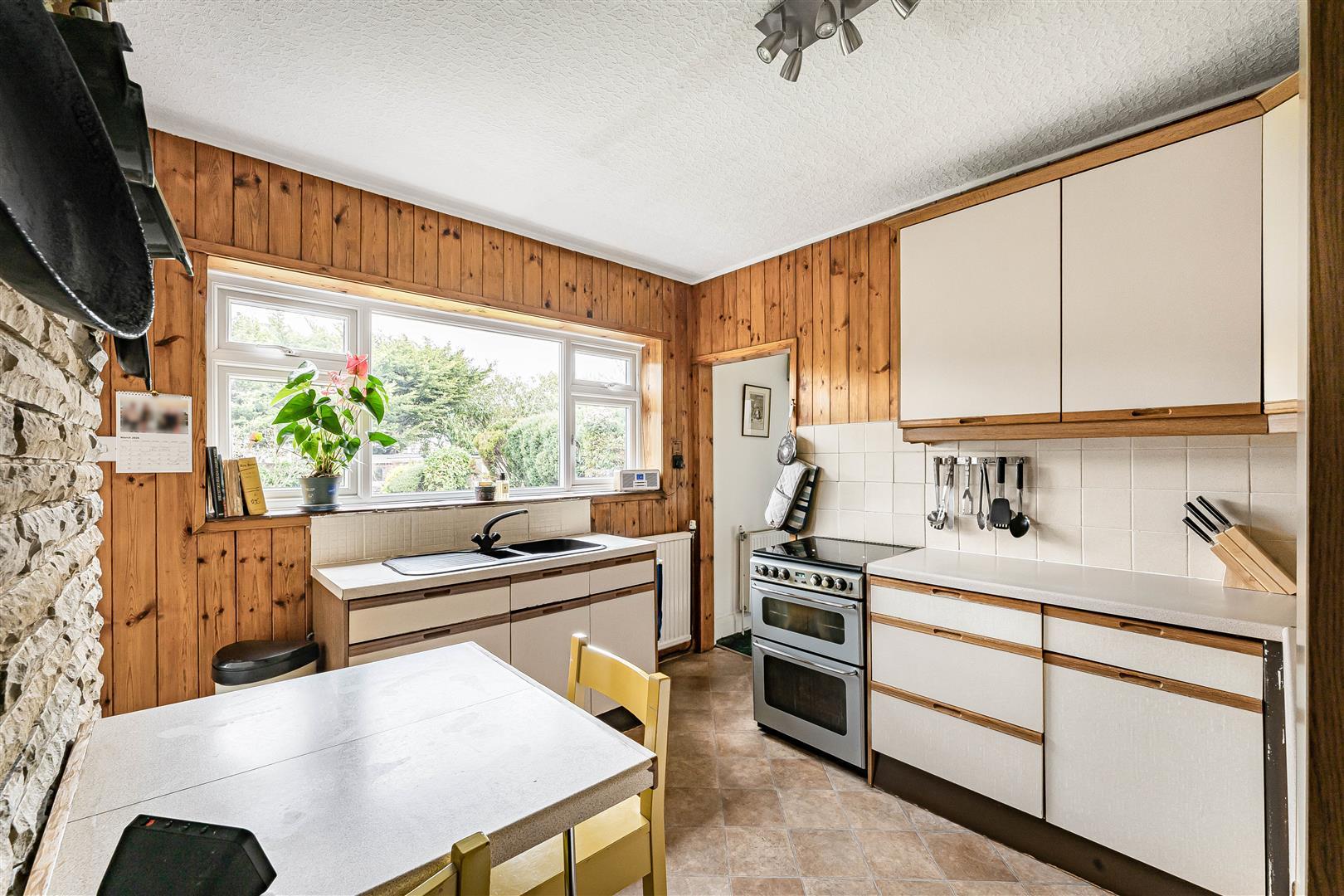 Property Image c041c18e-c5b4-47b1-938b-12f03ed68c36