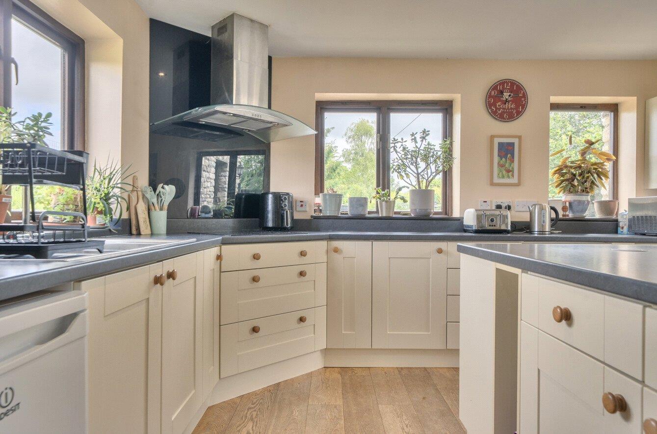 Property Image c044883c-f289-457e-9d93-c348414a0fc6