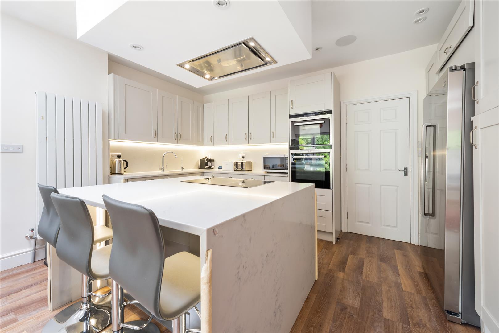 Property Image c04c4c5b-58e4-401a-b443-f06e4036d6b9