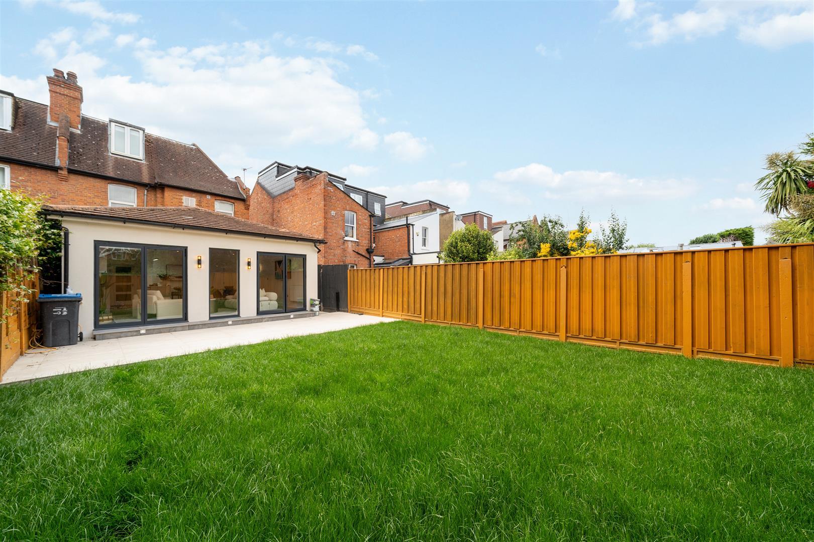Property Image c06e6d56-2def-4910-9e14-c894f98d0a1d