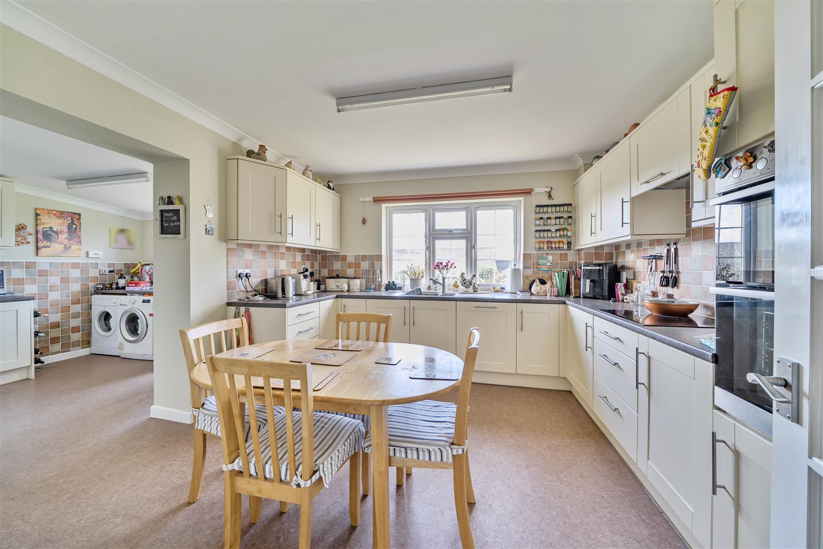 Property Image c07443b9-8f64-4aaf-8389-723b85ff3954