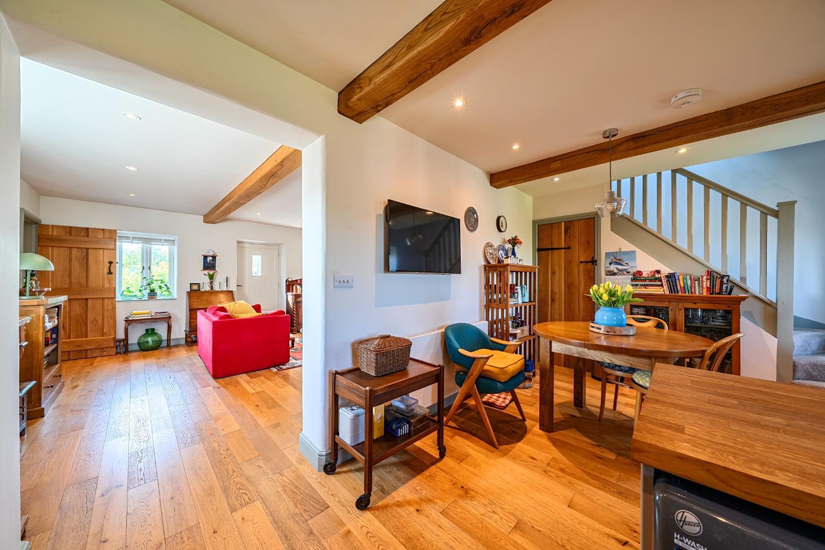 Property Image c07a7ec8-9085-48db-9419-8fcd47a6cd94