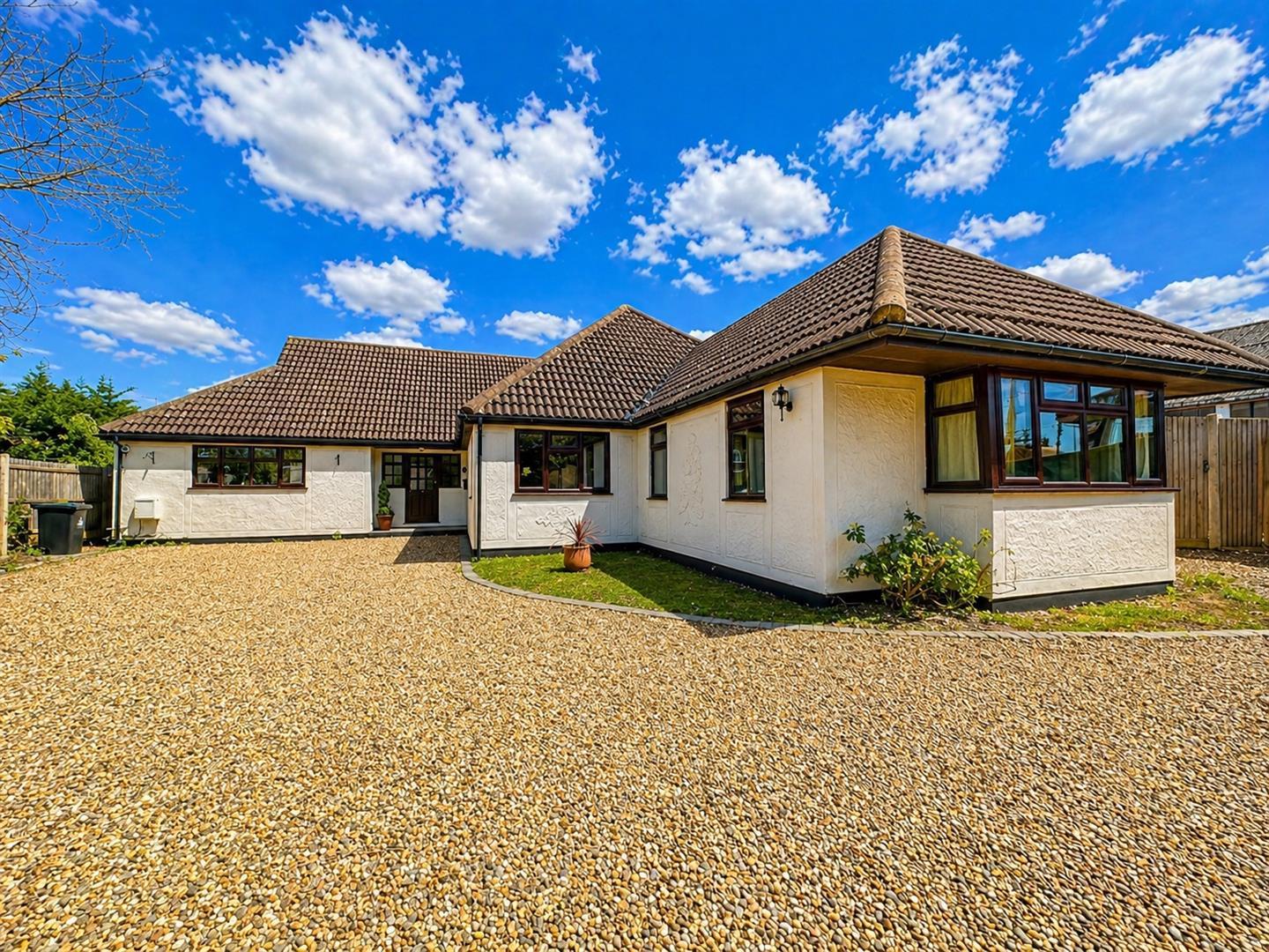 Property Image c082376a-f260-4e95-9398-1a419cac0b1a