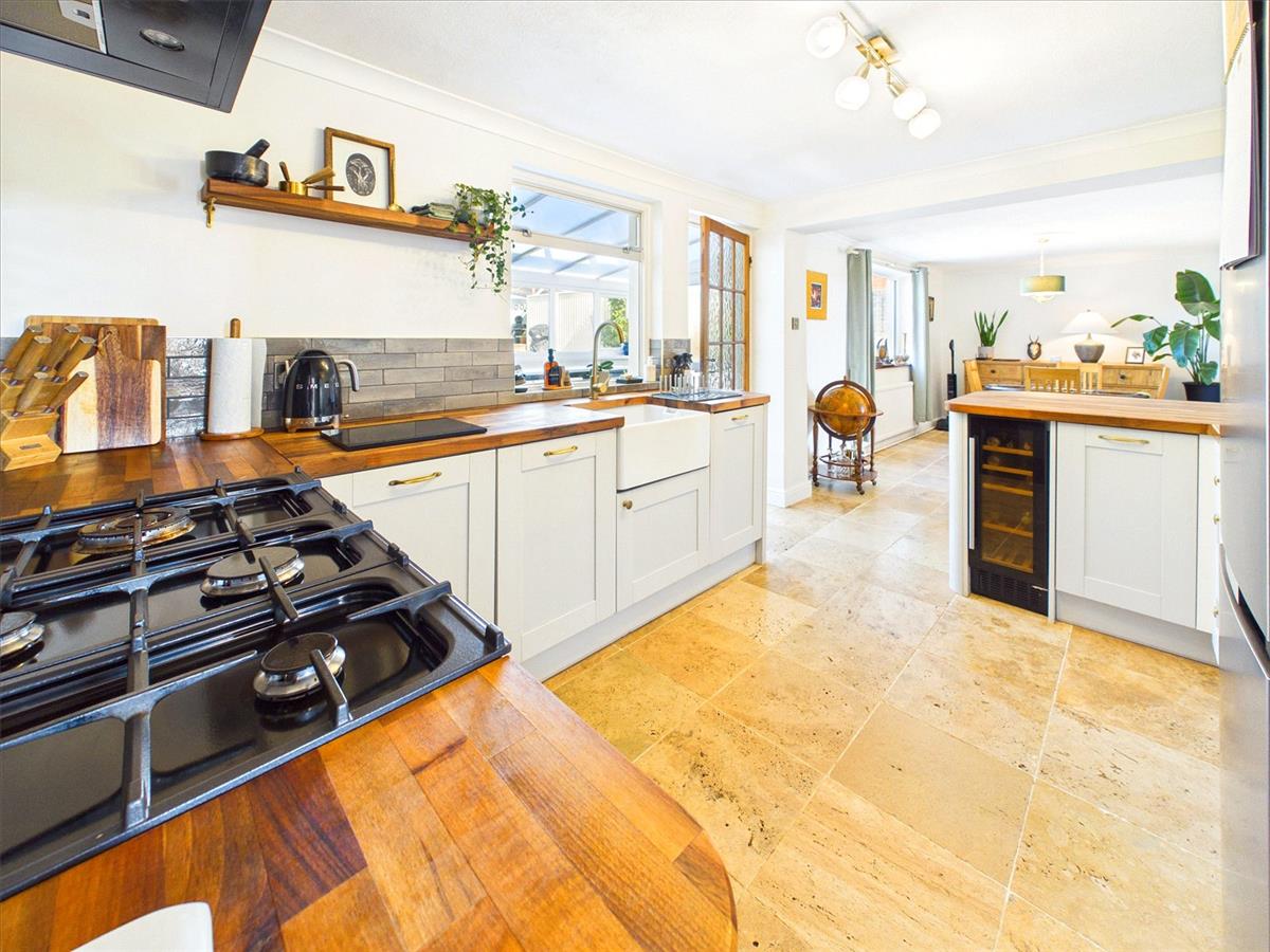 Property Image c090d140-f078-427a-bc40-b157fea41d2a
