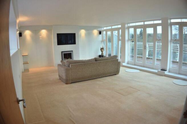 Property Image c0940f18-c08f-48cf-a39f-9d8d869196c9