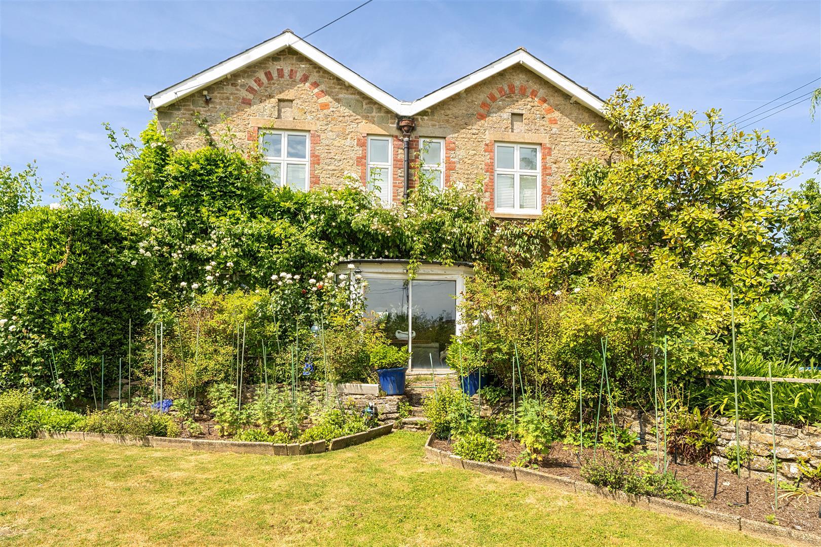 Property Image c0bfdc61-743d-4220-a66b-cad99793eb4c
