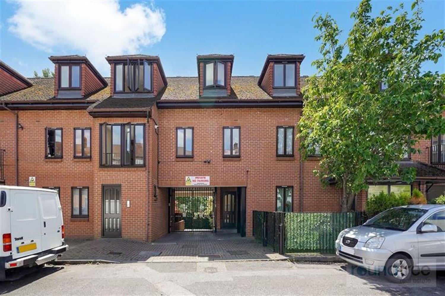 Property Image c0fe1017-6cf9-49c9-b0e5-a7bea597c487