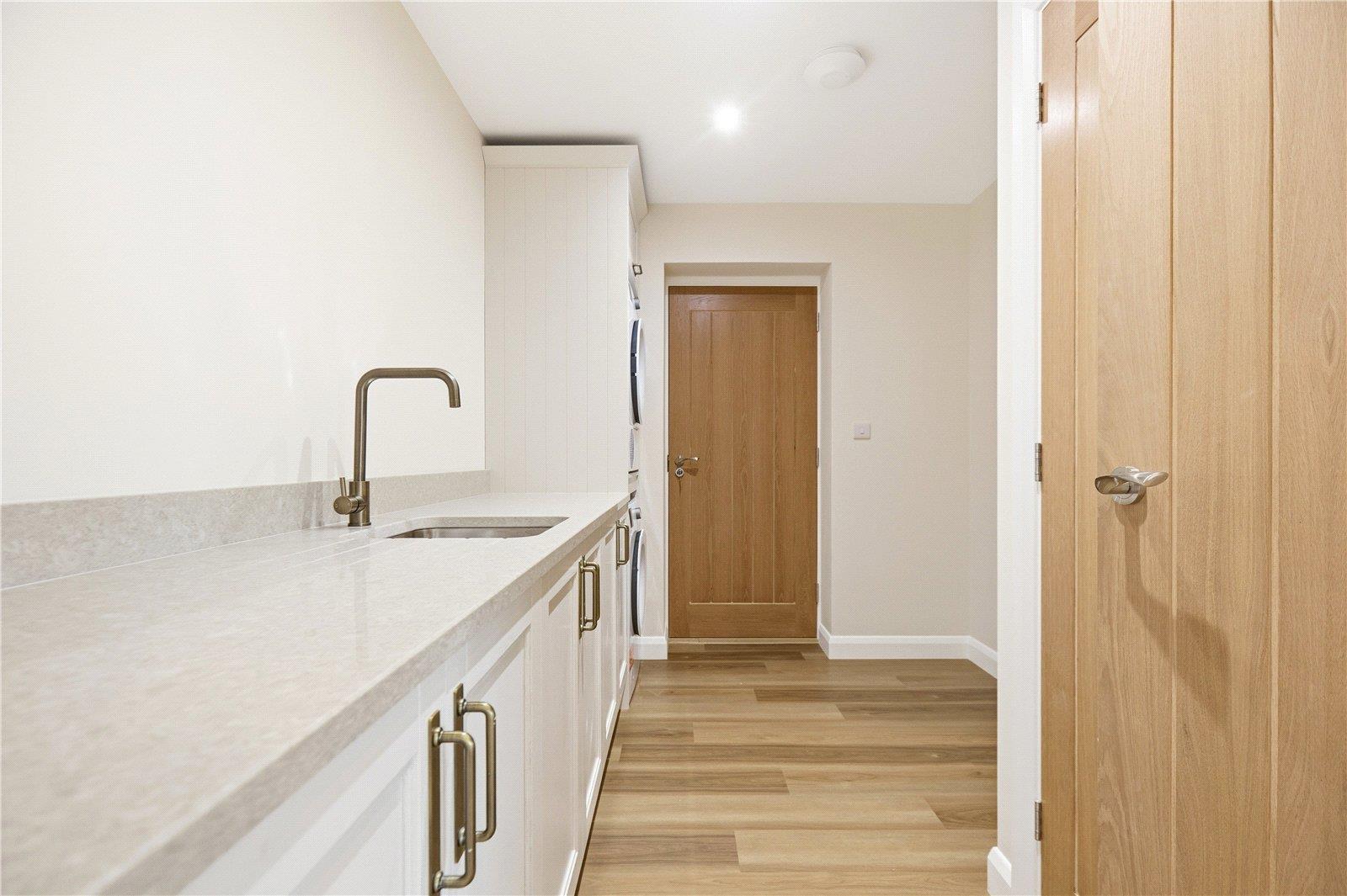 Property Image c102aba0-5e31-4694-8068-68bf3edfff28