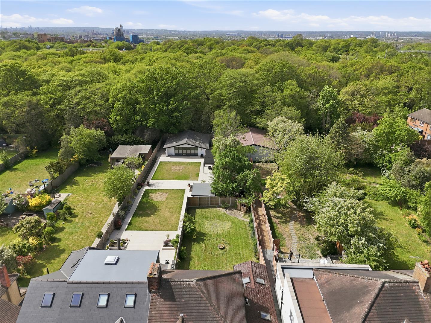 Property Image c10c4352-621e-4cf6-881d-cabf63b719f1