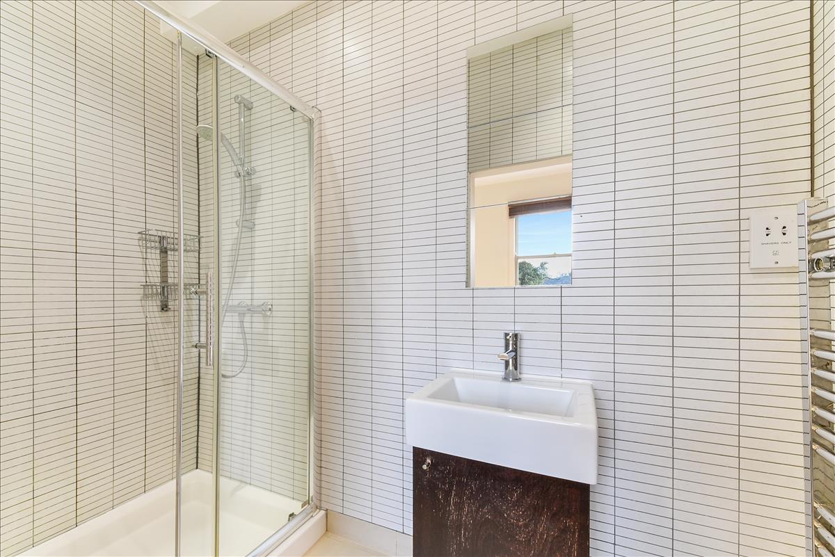 Property Image c12d2f9d-b59d-43c0-98dc-ba85a0f52dac