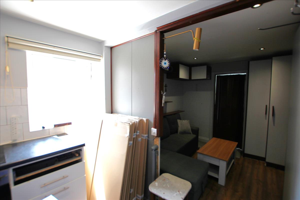 Property Image c13c5942-8302-4ce2-8e70-afb6e2d8ddde