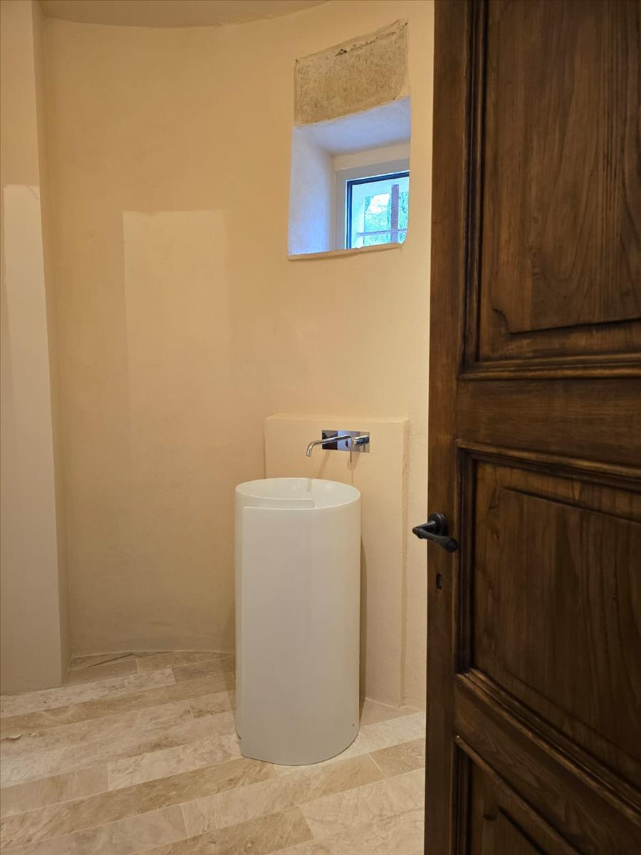 Property Image c14937da-e01b-4b08-b737-eceb8d3eb3b5