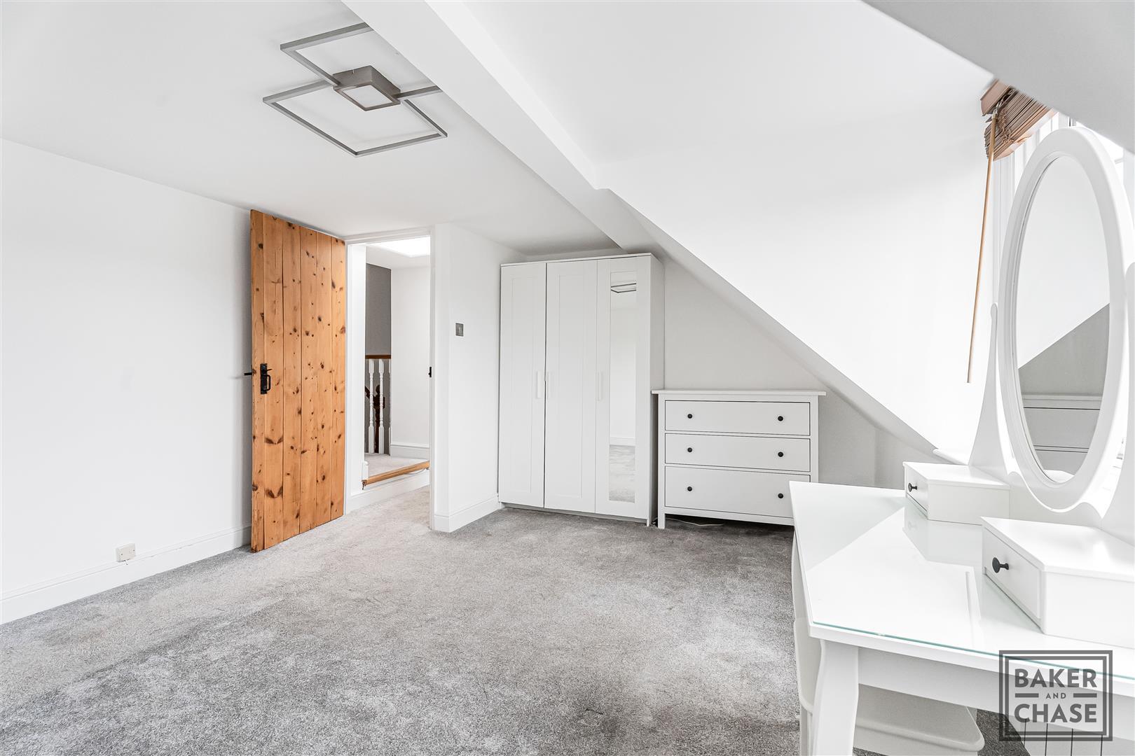 Property Image c150840c-cea1-4154-858f-745d1dc31c04