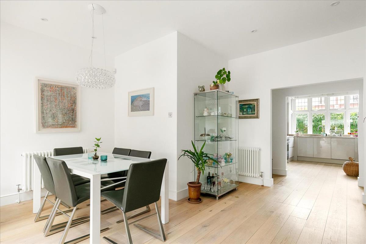 Property Image c1530452-49e1-4396-a60d-8eafca6df246