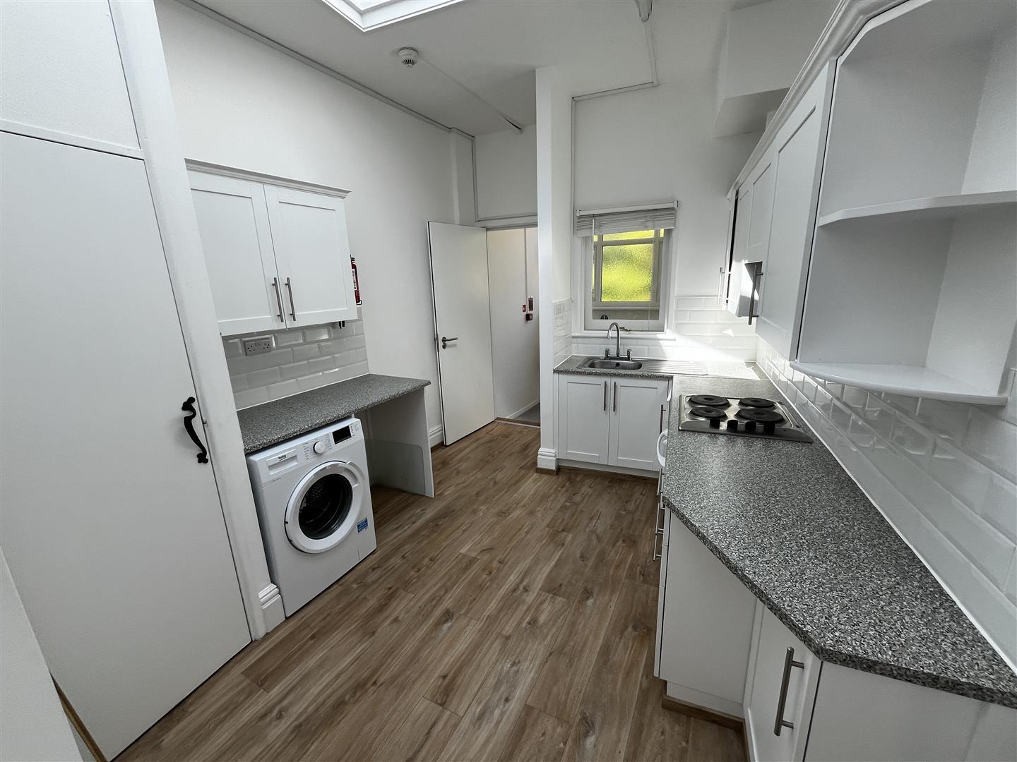 Property Image c15a4cdd-38a4-40fe-9cbb-692b0cf66e6e