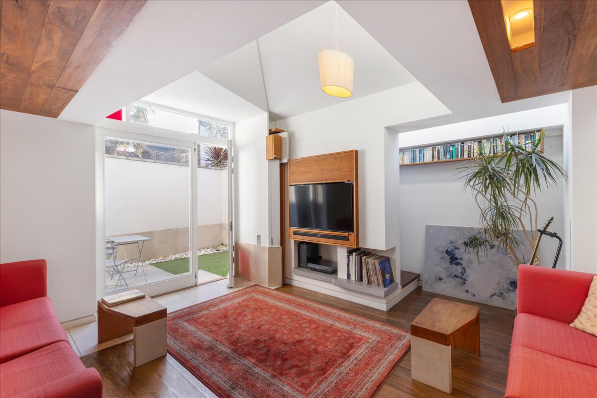 Property Image c160595b-227c-4239-98ec-41c4053fadb7