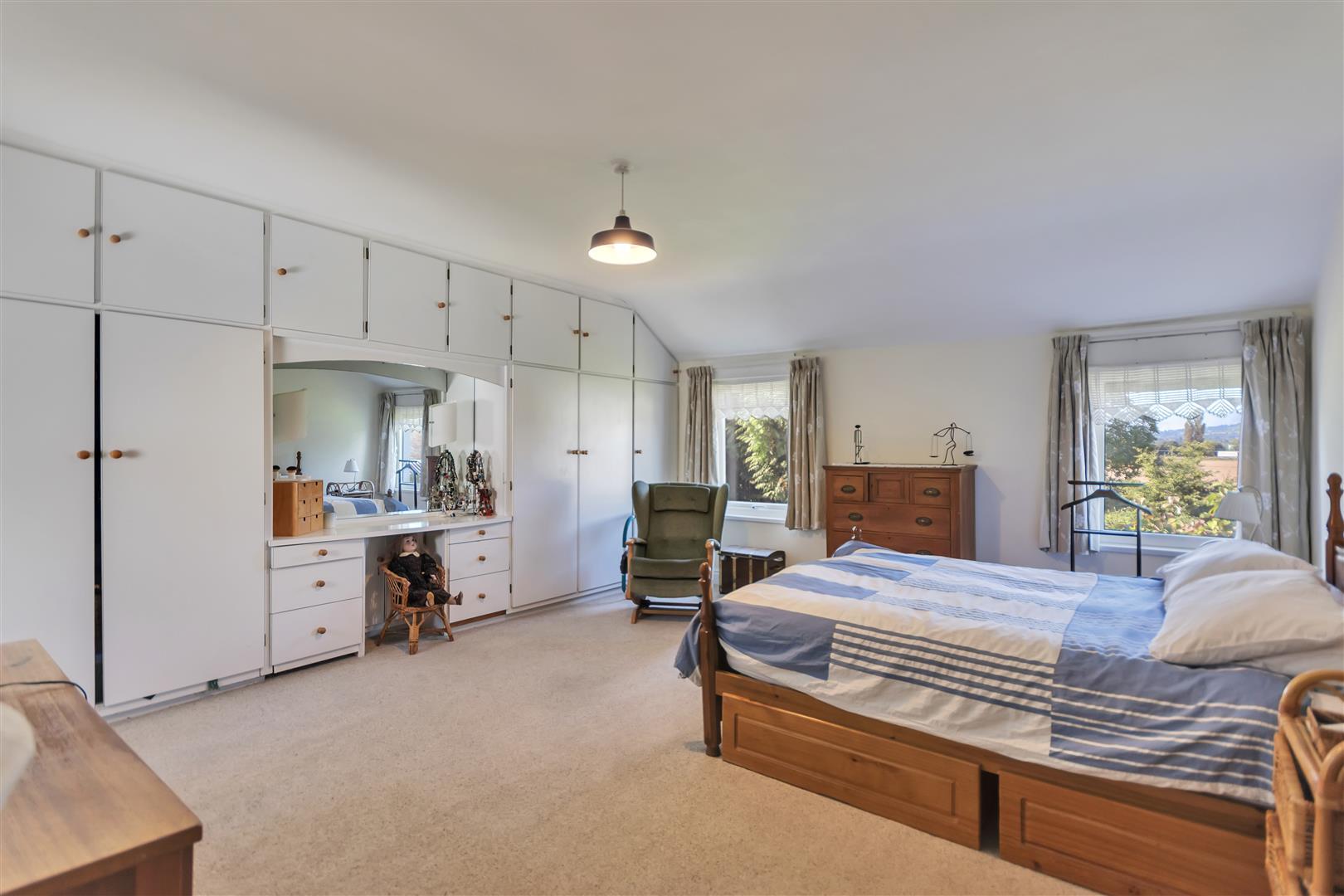 Property Image c16f830f-c4f9-49a0-a84b-602372bcb3f3
