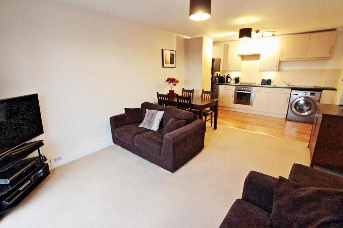 Property Image c17fb4d5-7984-430b-91e8-2d9d7581aa36