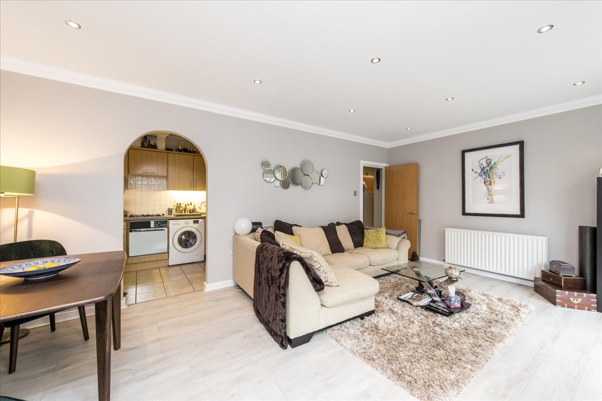 Property Image c194e780-b904-49a9-b3d4-a6363eeaea5a