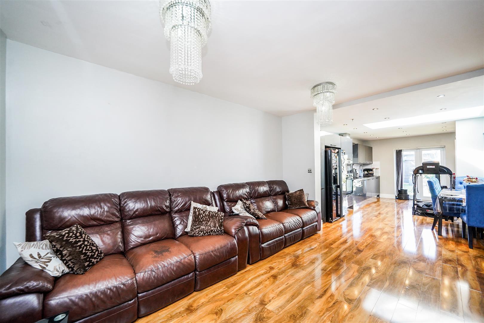 Property Image c199d153-c639-4631-8a07-4615fa4b464d