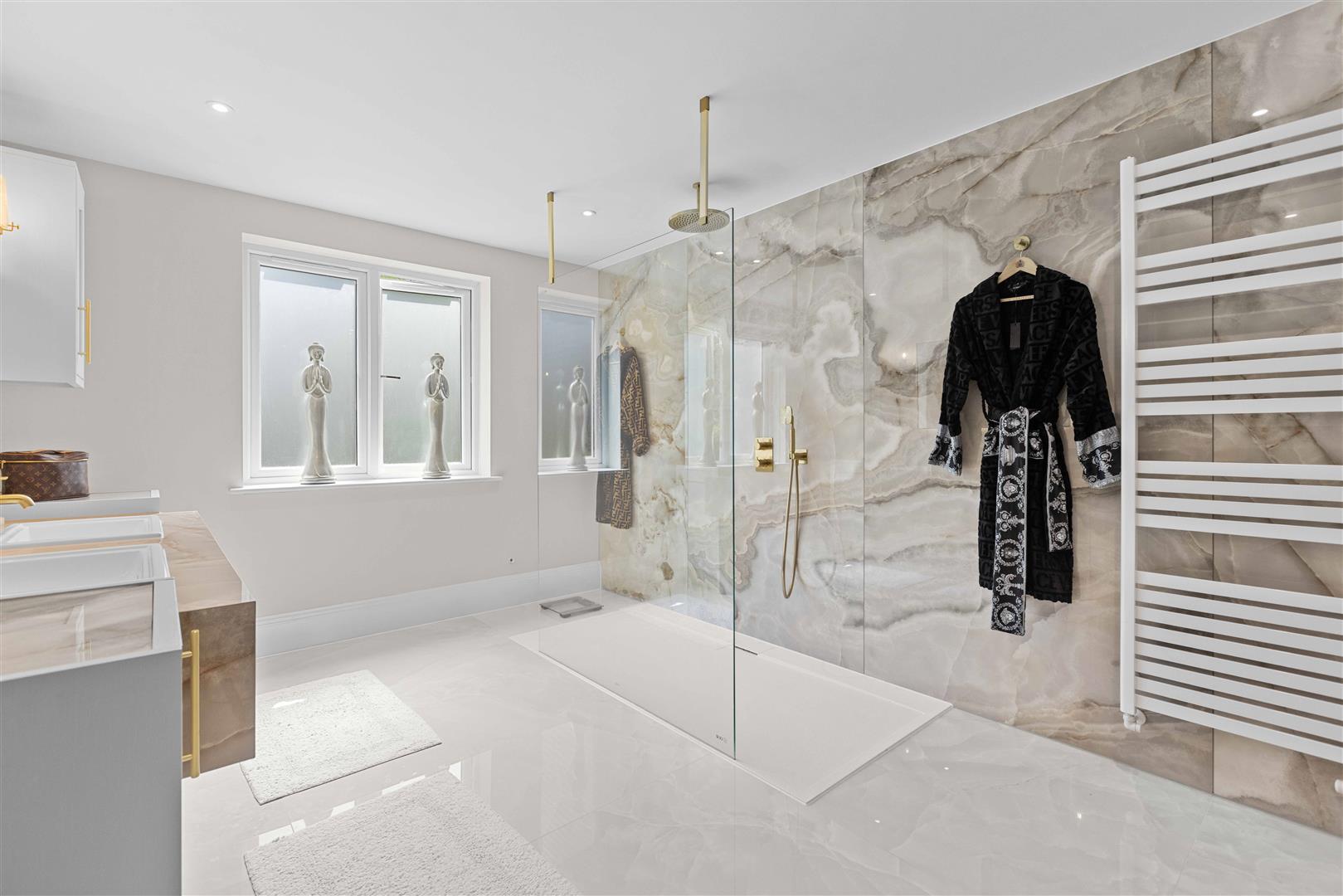 Property Image c1e10add-70fc-45b4-b21a-bd55d136a01d
