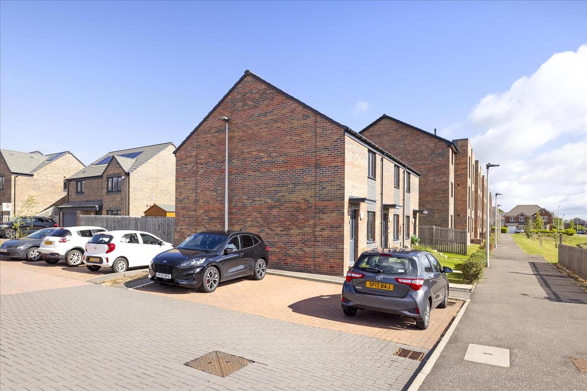 Property Image c2444045-8793-431c-bff8-be4e3df9071c