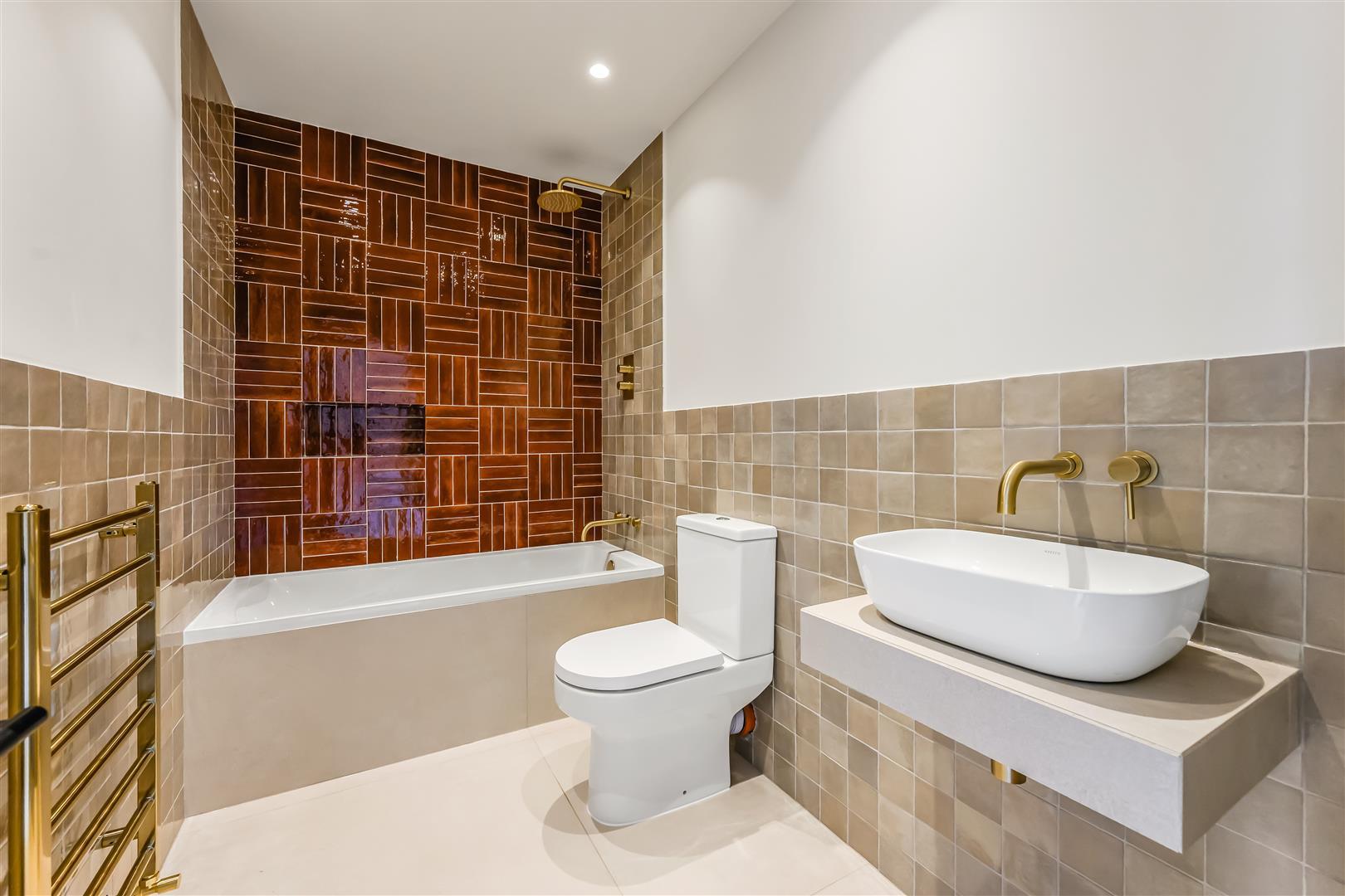 Property Image c244c063-35a3-4907-95ba-156b650c0ac0