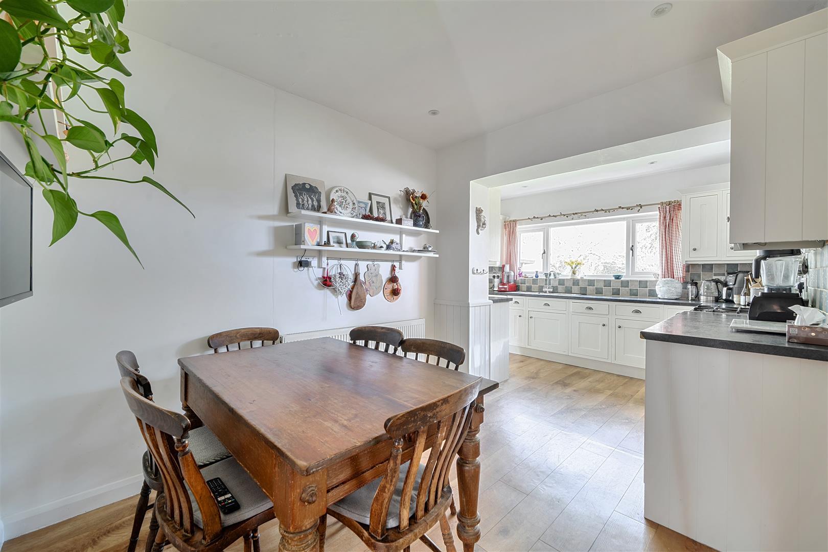 Property Image c269fdc5-12c3-494c-93f2-d01a4c087365
