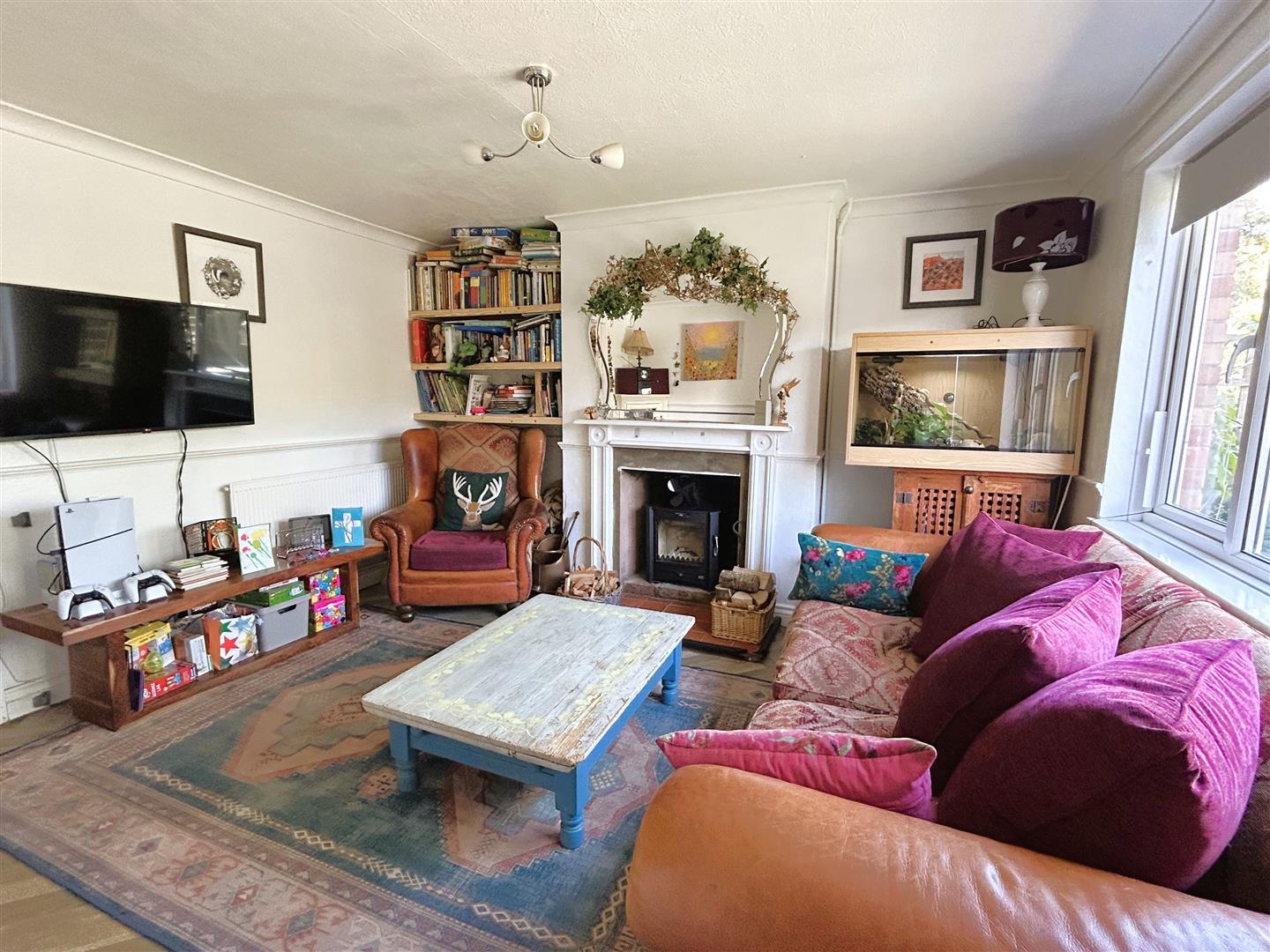 Property Image c26db2e9-2c18-49f0-94bd-93f8557269f1