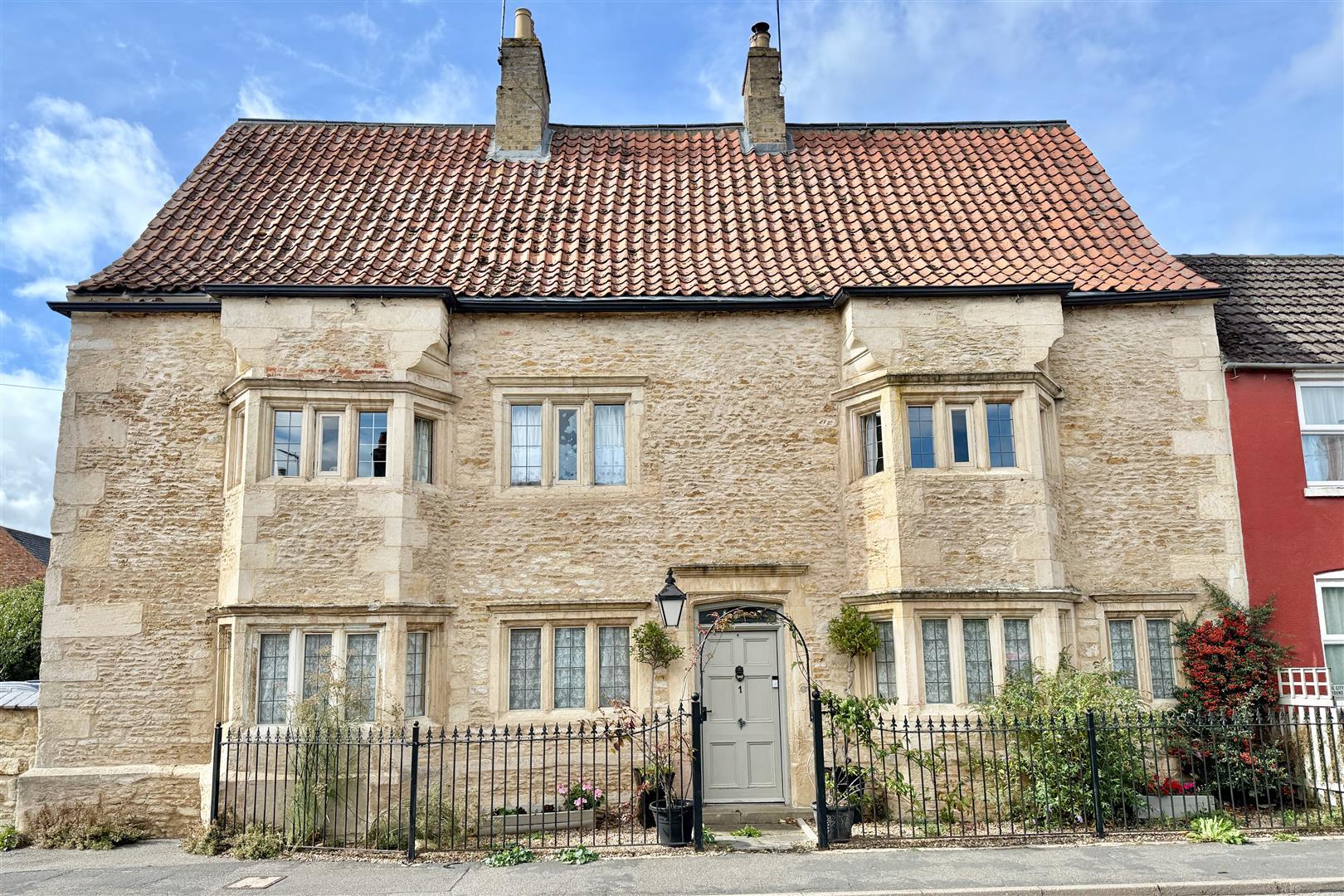 Property Image c26e543b-fdfe-43ac-aecd-aff9515da1e9