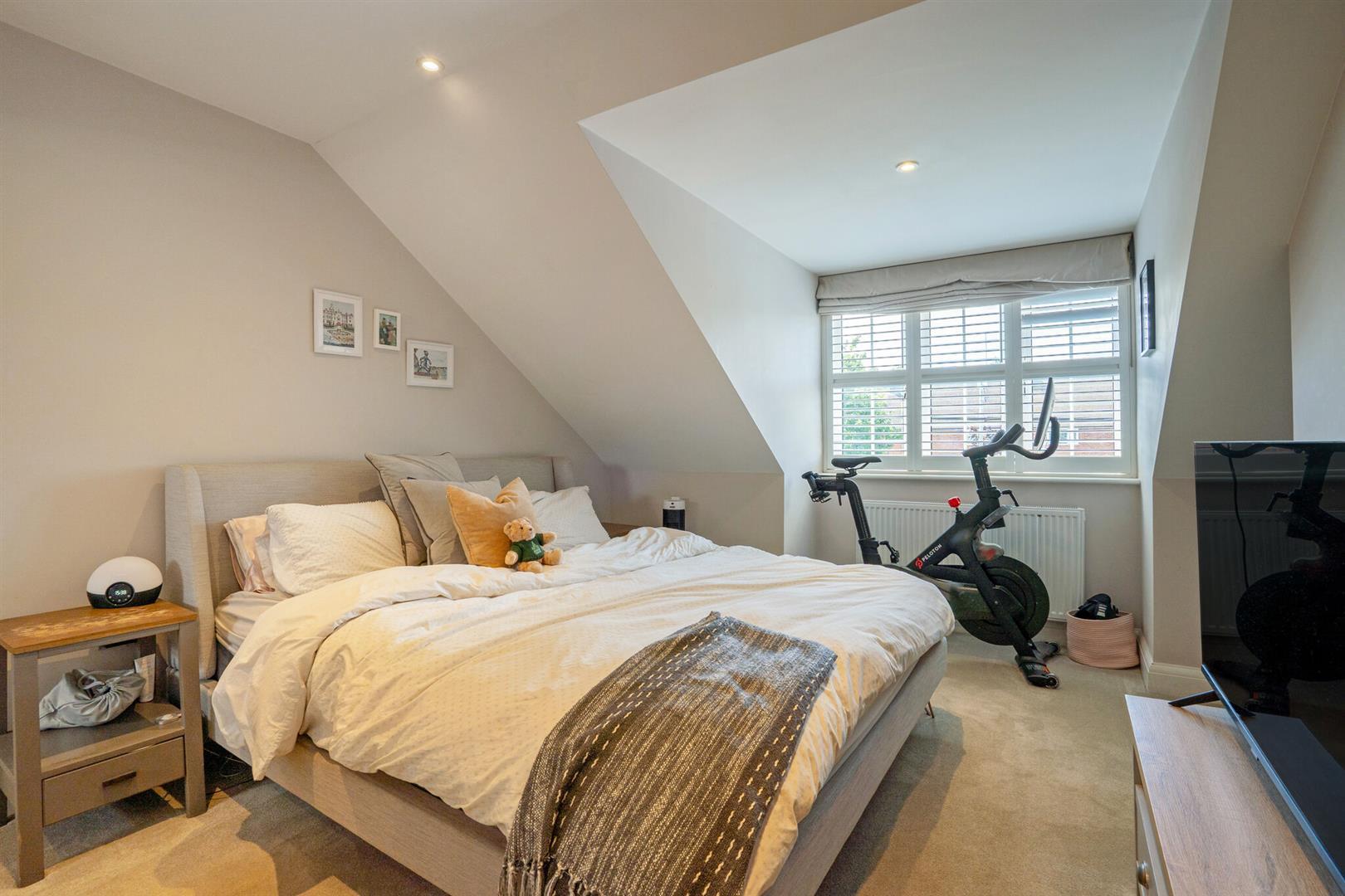 Property Image c2919427-c303-40d6-944c-edbc86eb4fe5