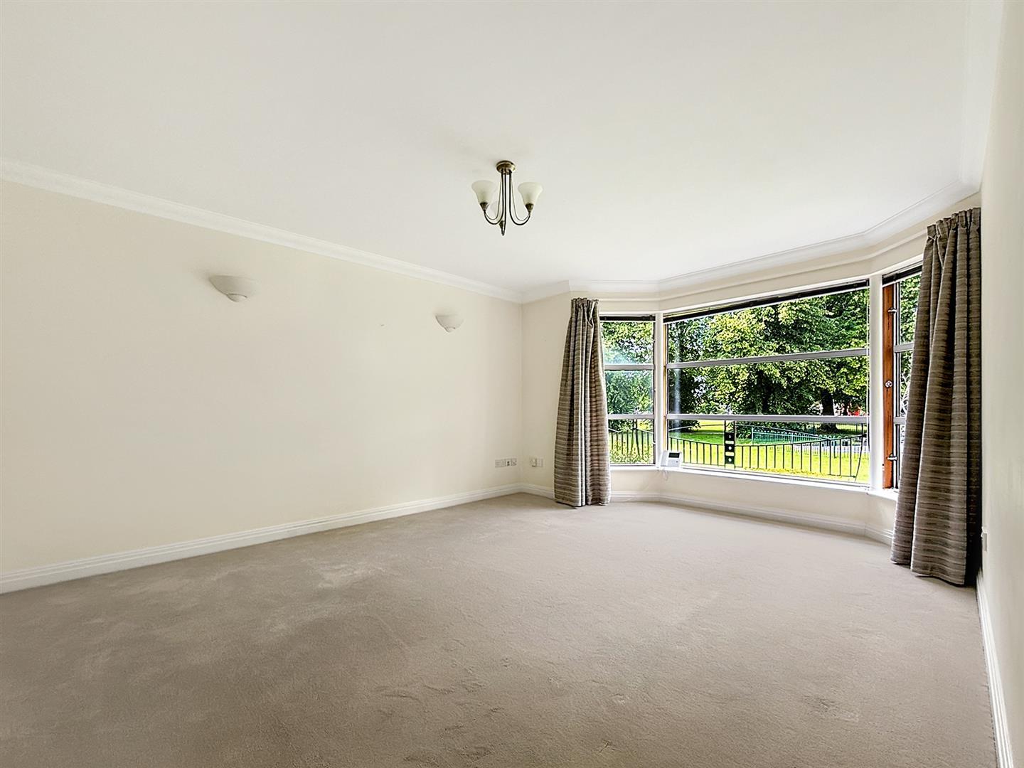 Property Image c2957668-6c3d-4c14-9abb-90857f514b52